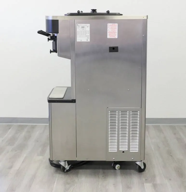 2012 Taylor C712 | Pressurized Soft Serve Machine | 3 Phase, Air Cooled
