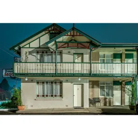 3 Explorers Motel | Hotel Motel 101