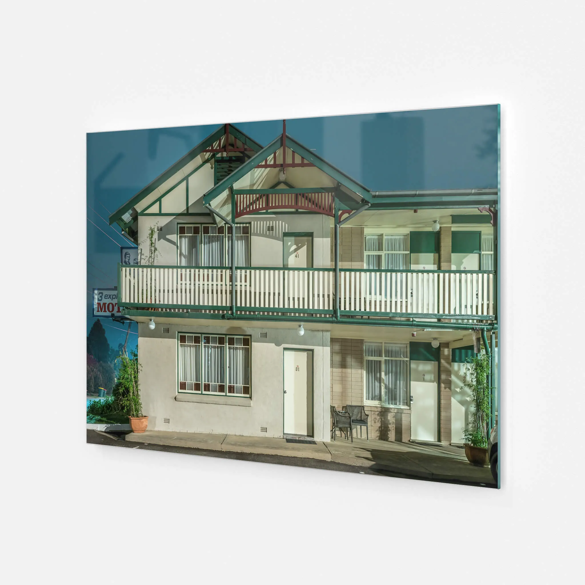 3 Explorers Motel | Hotel Motel 101
