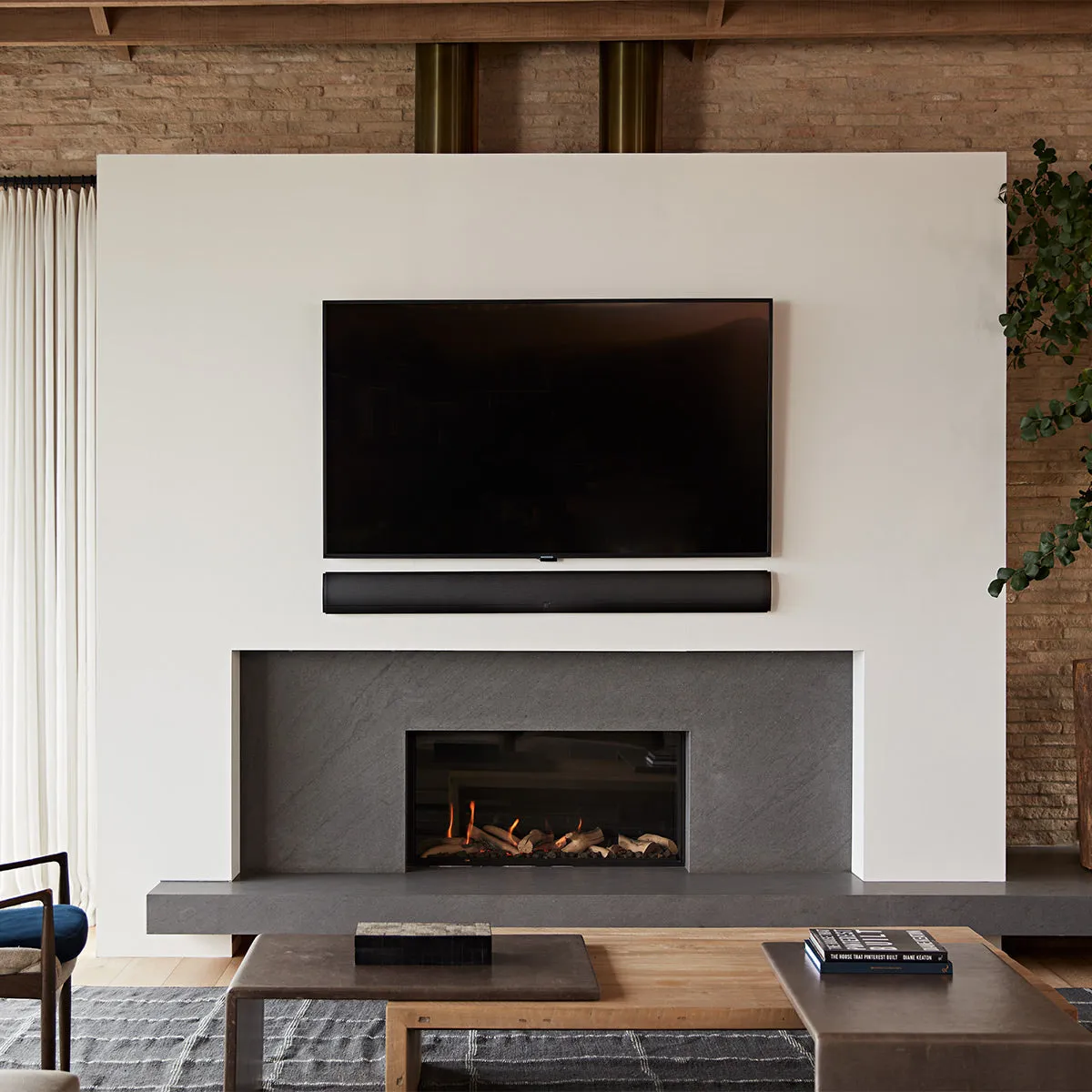 Definitive Technology Mythos 3C-75 Indoor/Outdoor On-Wall Passive Soundbar