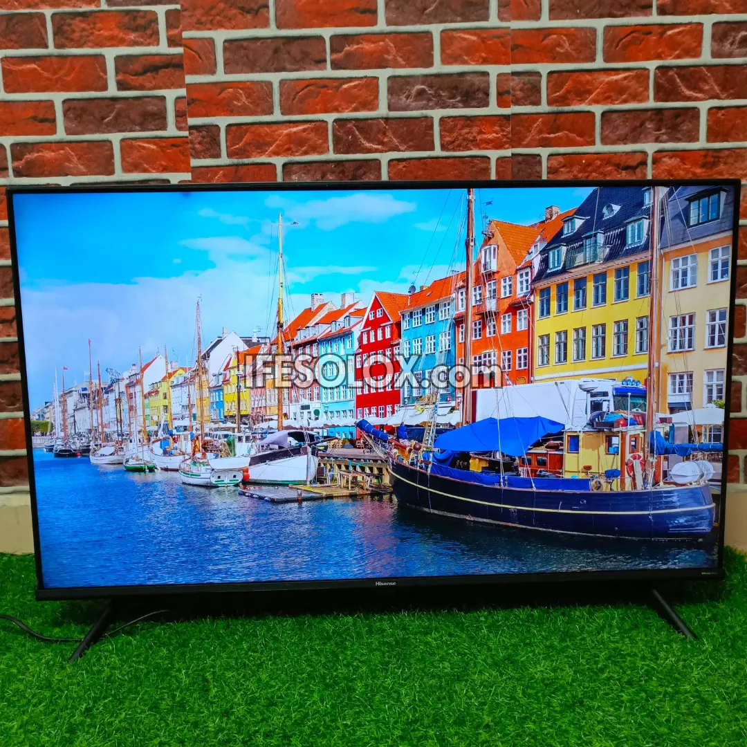Hisense 43 inch 43A6G VIDAA Smart 4K UHD LED Frameless TV (Built-in Bluetooth, WiFi, Miracast) - Foreign Used