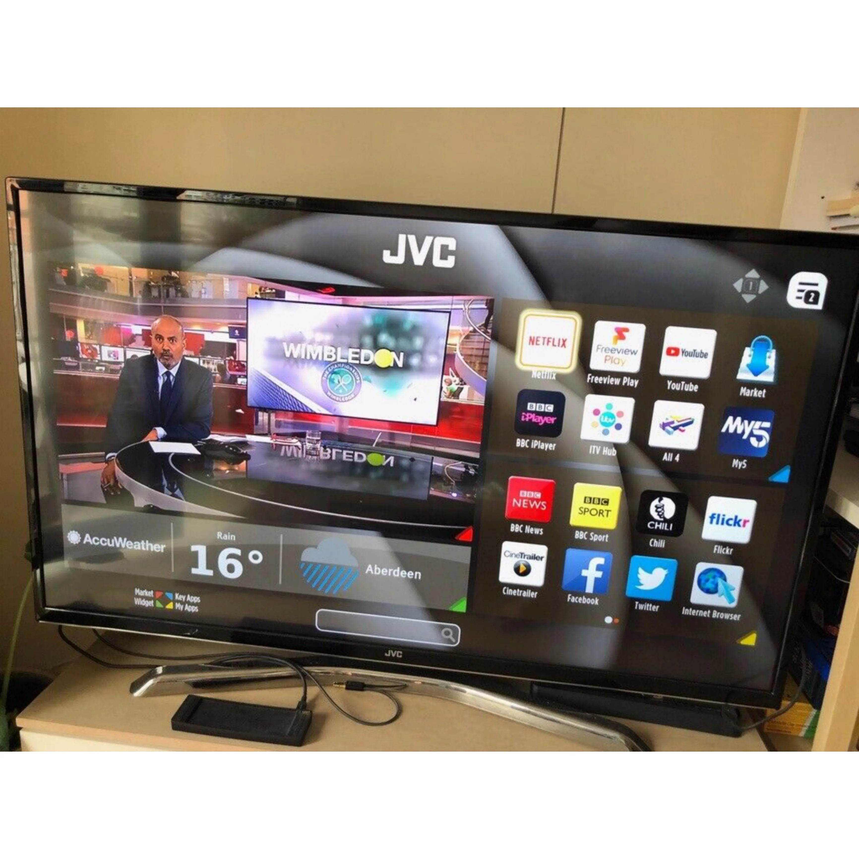 JVC 32 Inch LT-32TW51J Built-in WiFi Smart Full HD LED TV (Netflix, YouTube) - London Used