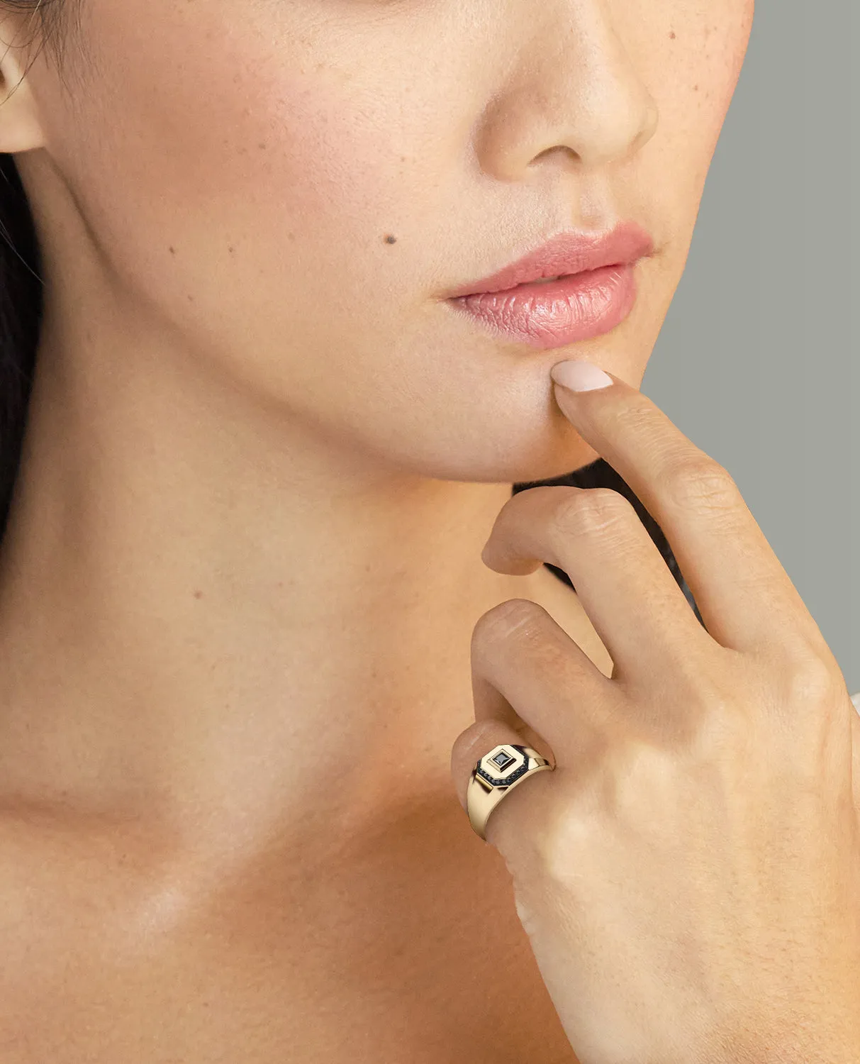 LA PAZ Gold Signet Ring with 0.20ct Black Diamonds