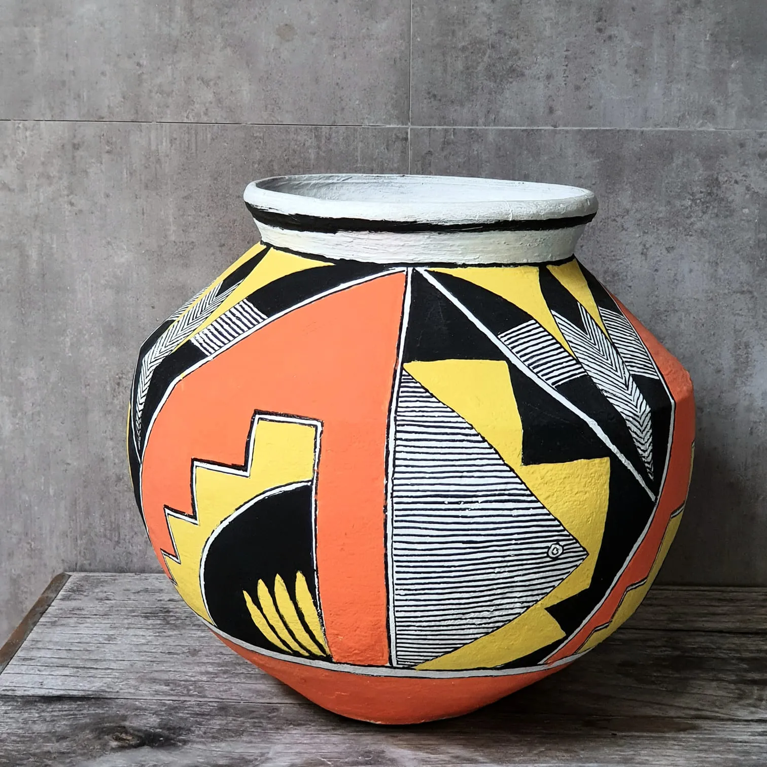 Large Ethnic Leaf Pattern Terracotta Pot