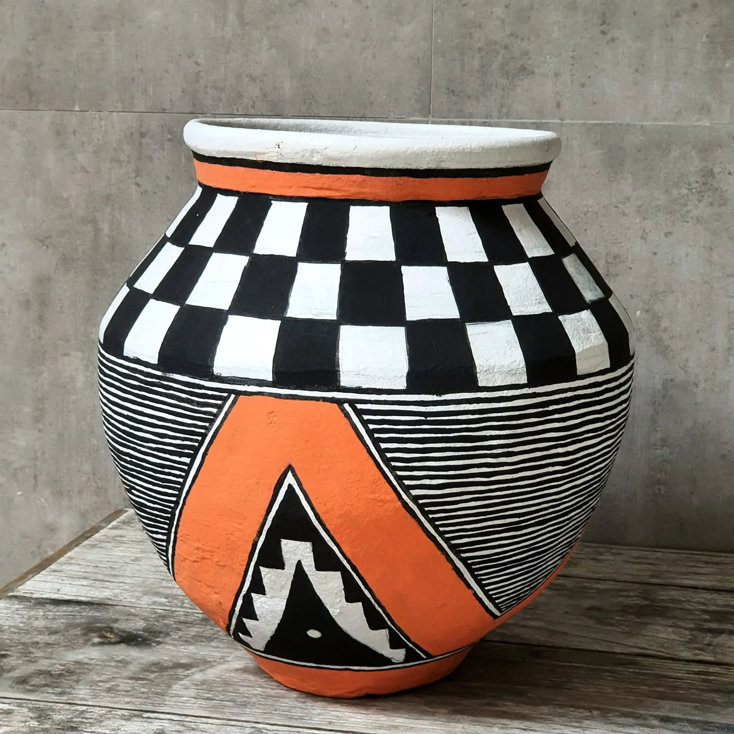 Large Tribal Pattern Terracotta Pot