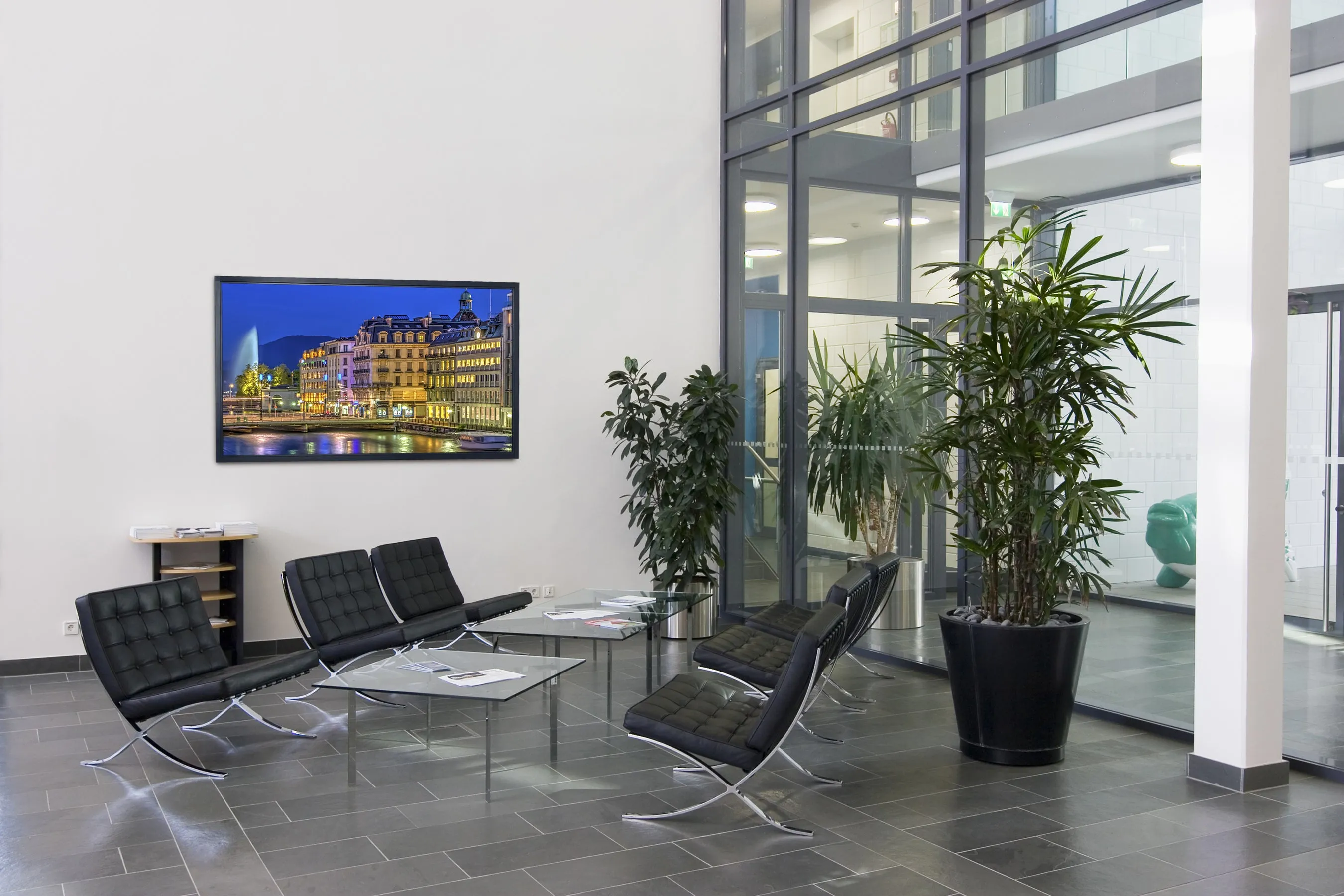 <html>SmartMount<sup>®</sup> Universal Flat Wall Mount for 46" to 90" Displays</html>