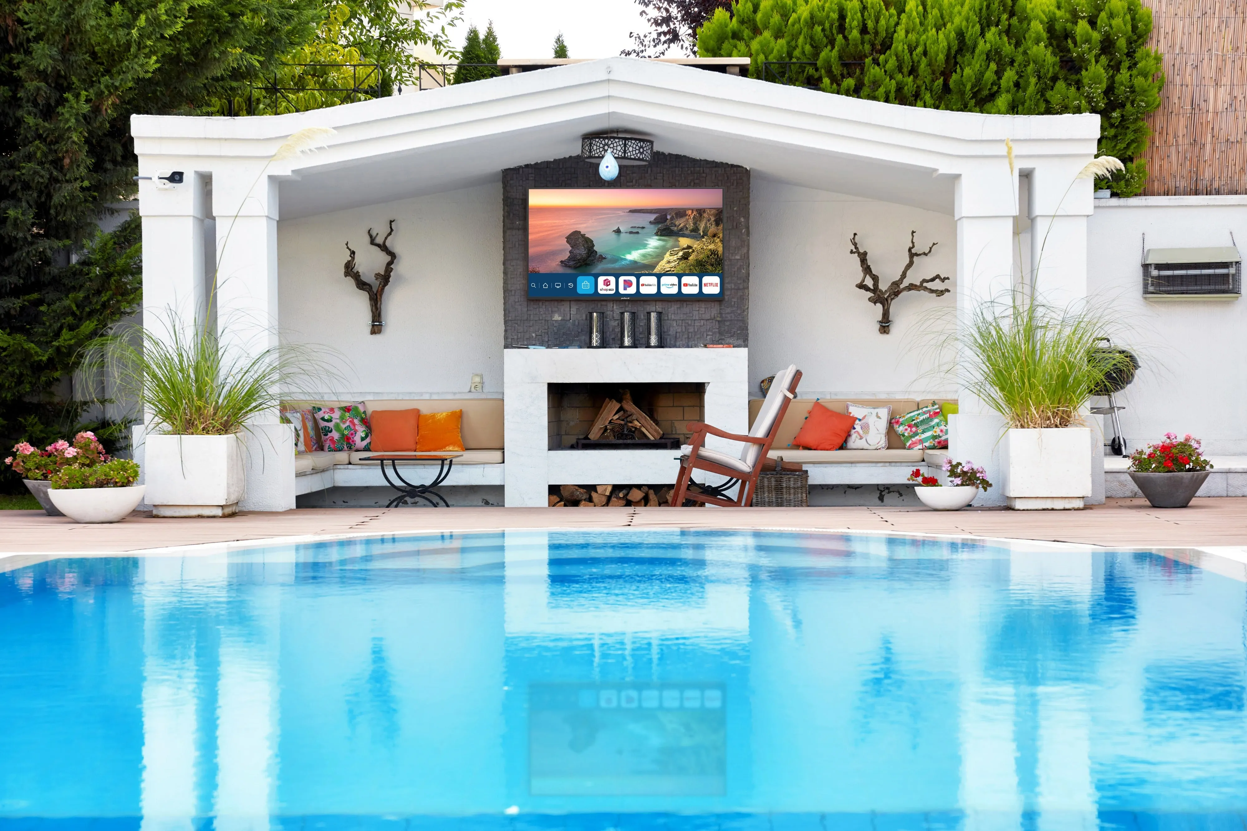 Neptune™ Partial Sun Outdoor Smart TVs