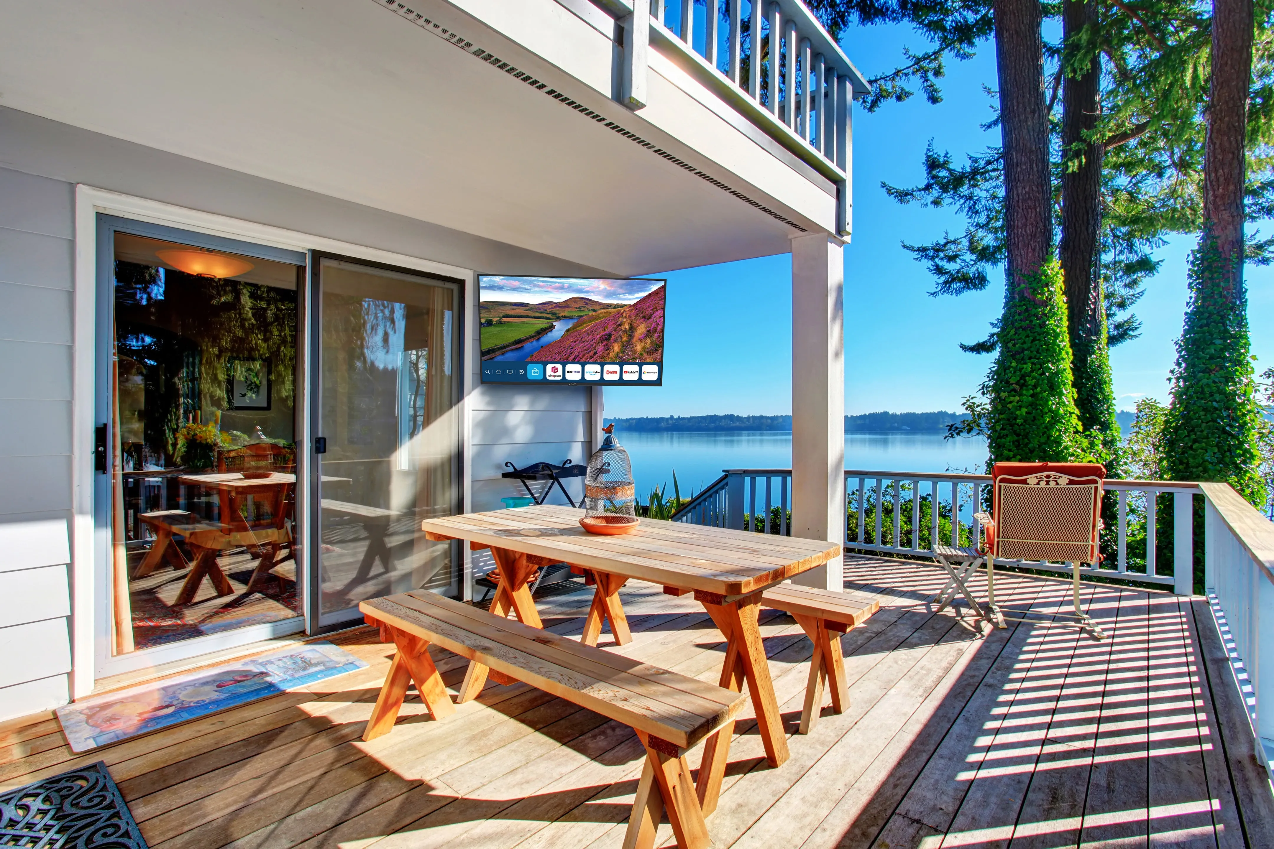 Neptune™ Partial Sun Outdoor Smart TVs