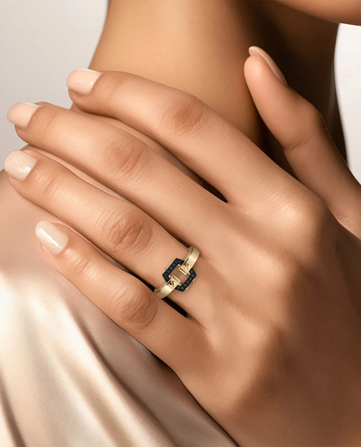 NORTHSTAR MINI Gold Ring with 0.15ct Black Diamonds