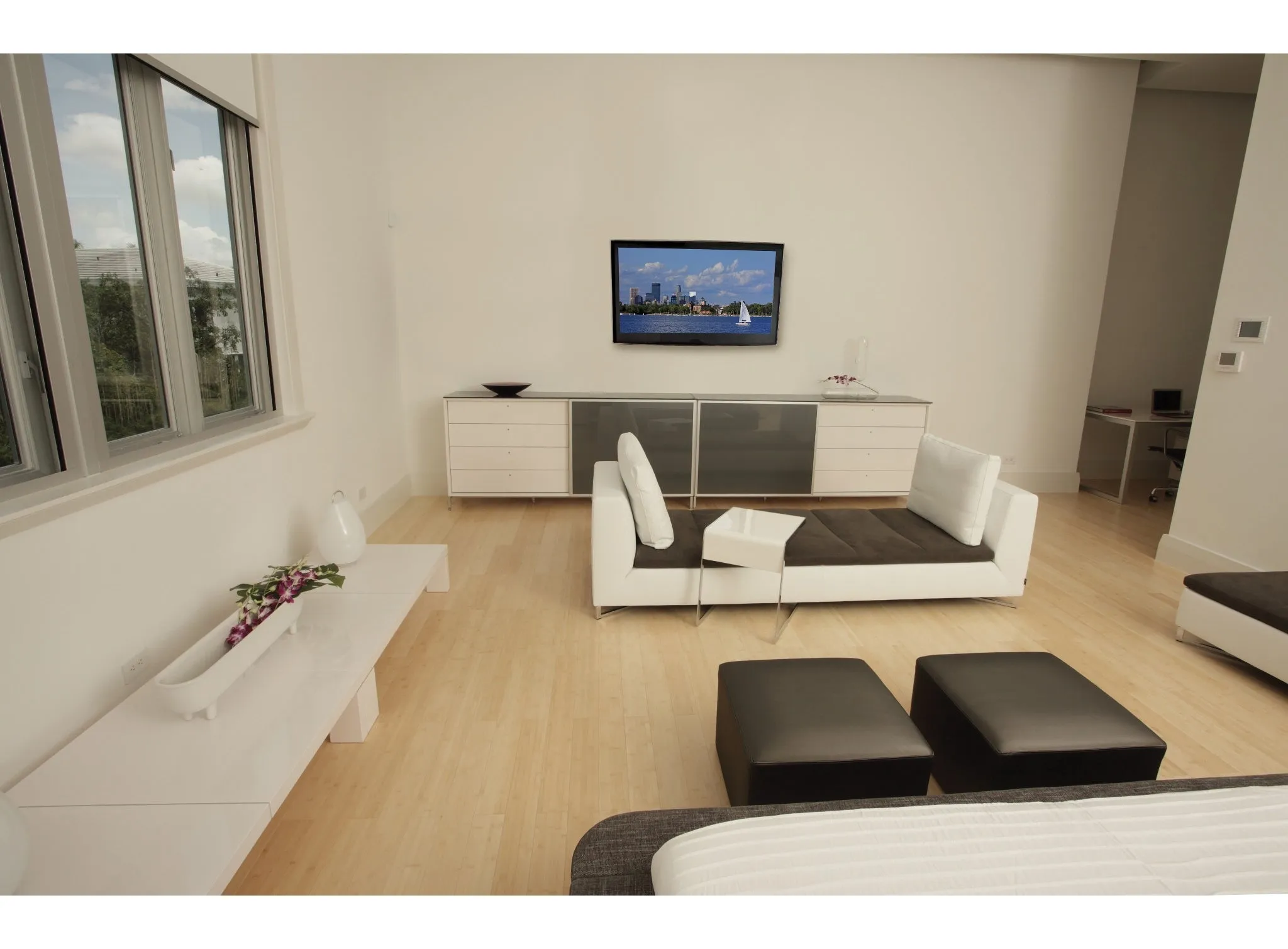 Paramount™ Tilting Wall Mount for 22" to 43" Displays