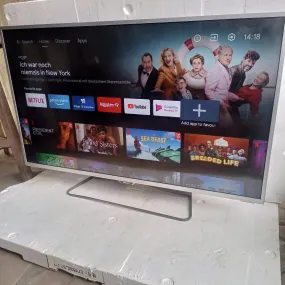 Philips 43 Inch 43PUS6551/12 6500 Series 4K UHD HDR Bluetooth LED TV powered by Android - UK Used