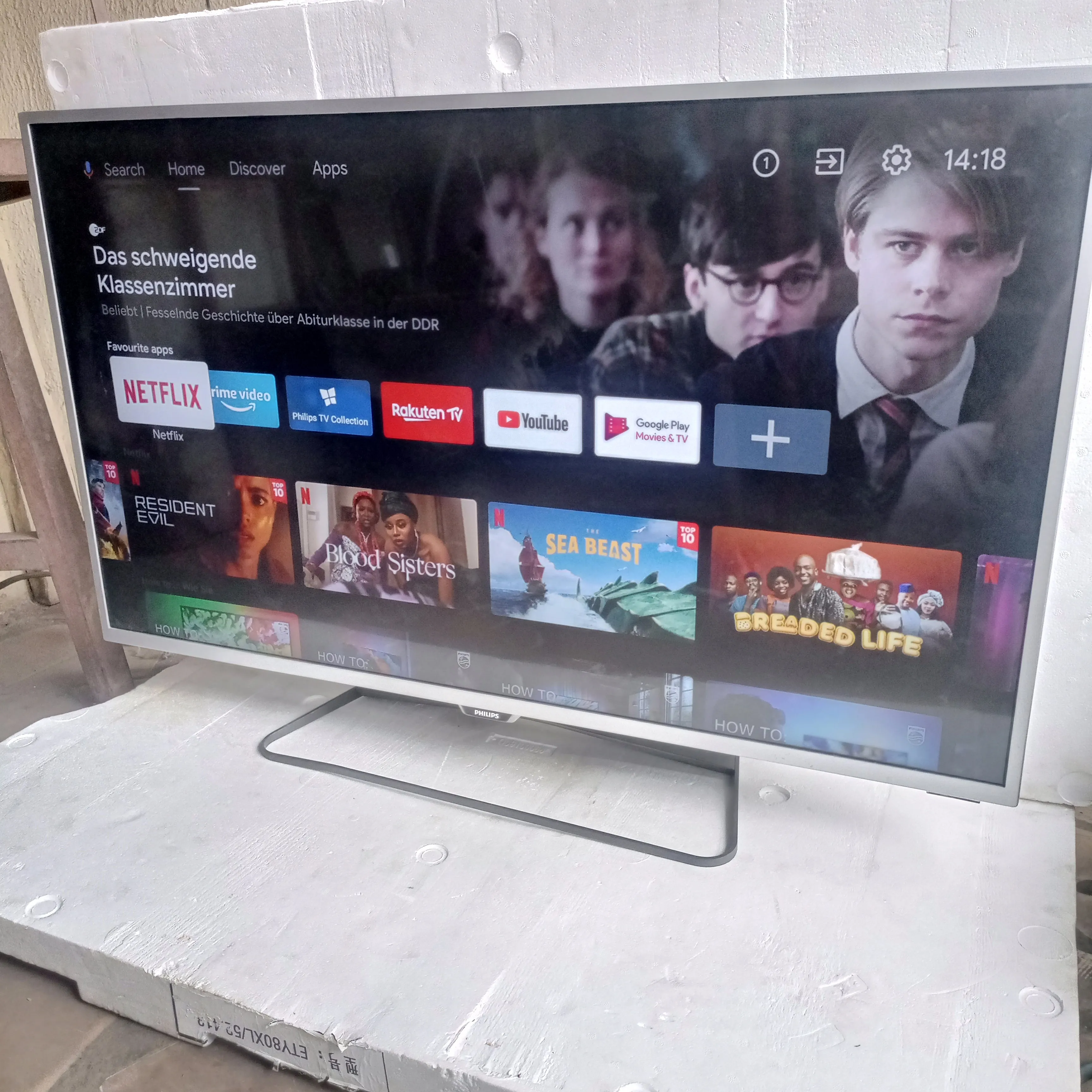 Philips 43 Inch 43PUS6551/12 6500 Series 4K UHD HDR Bluetooth LED TV powered by Android - UK Used